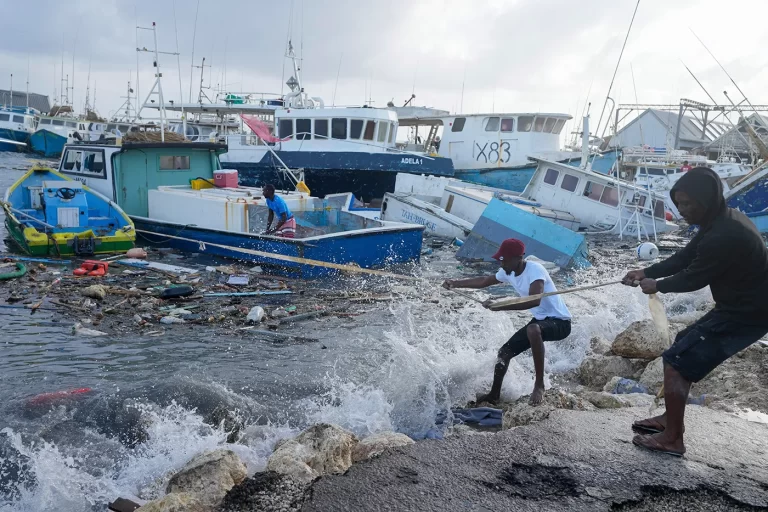 Hurricane_Beryl_1400