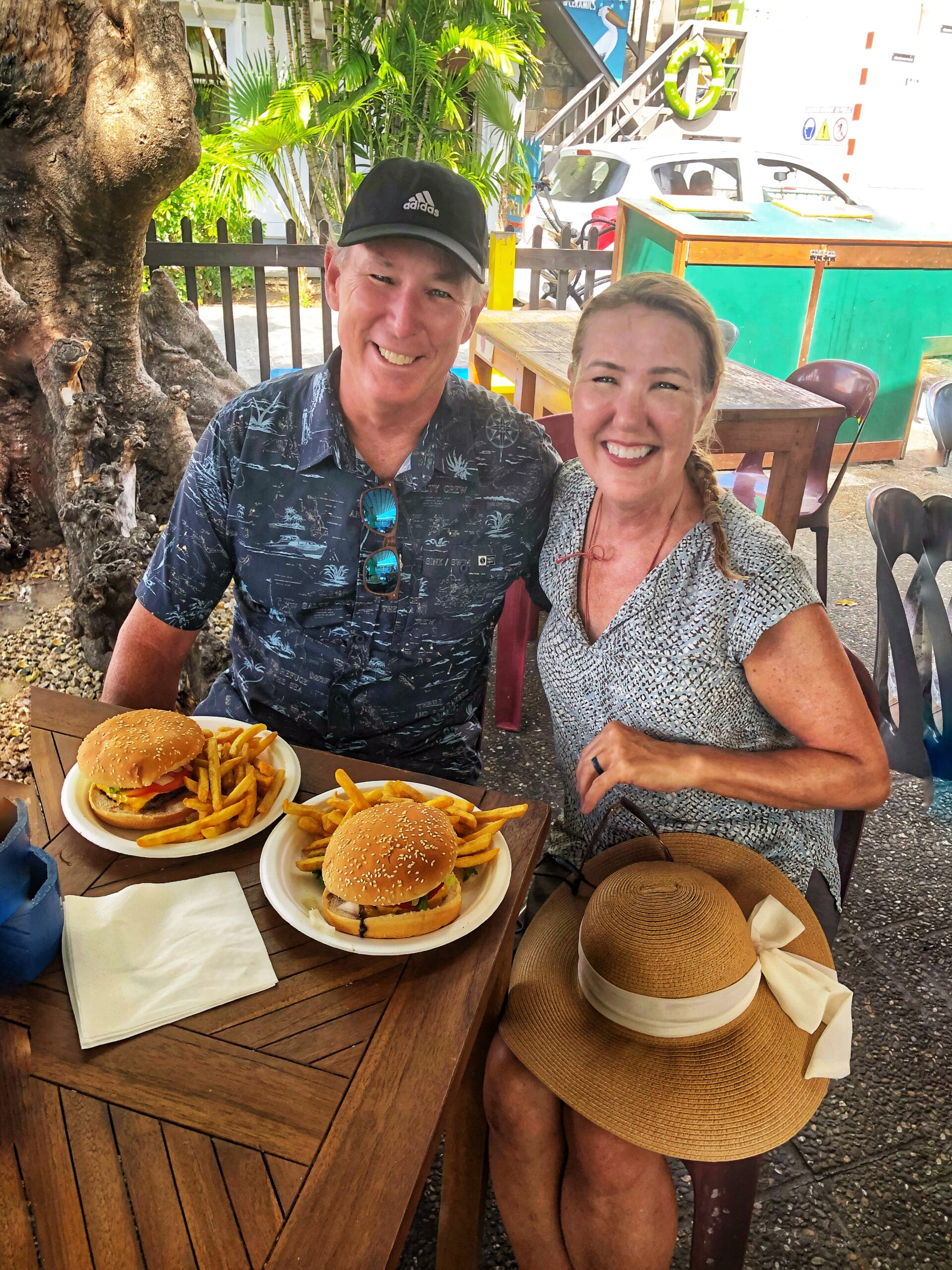 Le Select "Cheeseburger in Paradise," St. Barths