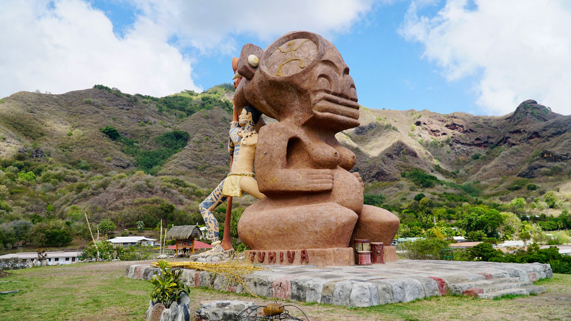 Tiki Tuhiva, Nuku Hiva