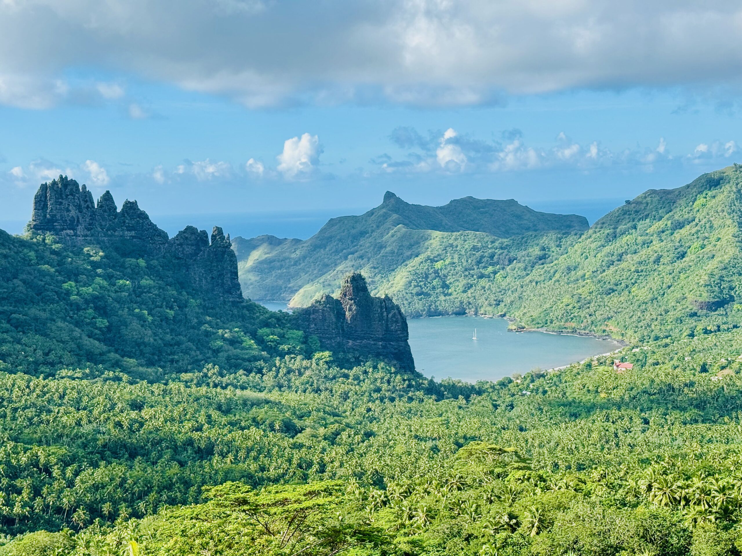 Hatihe’u Bay, Nuku Hiva
