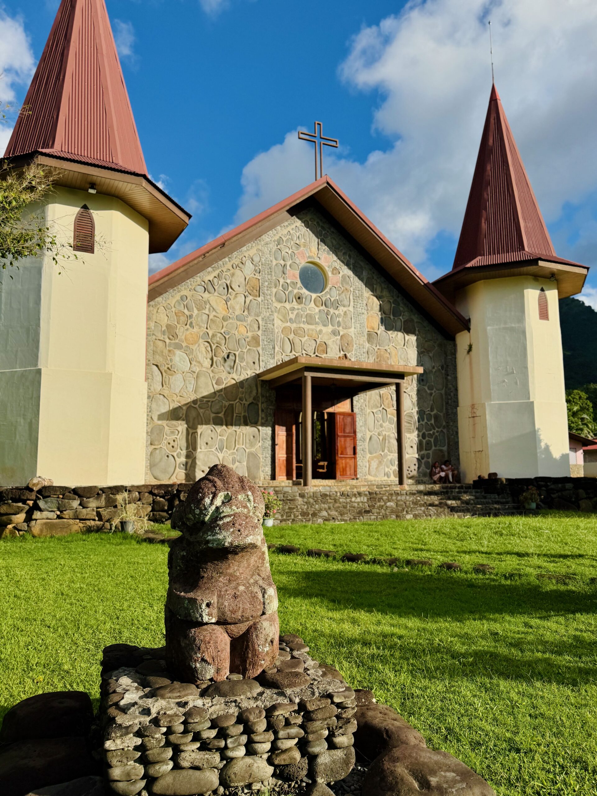 Hatihe’u Beach, Nuku Hiva