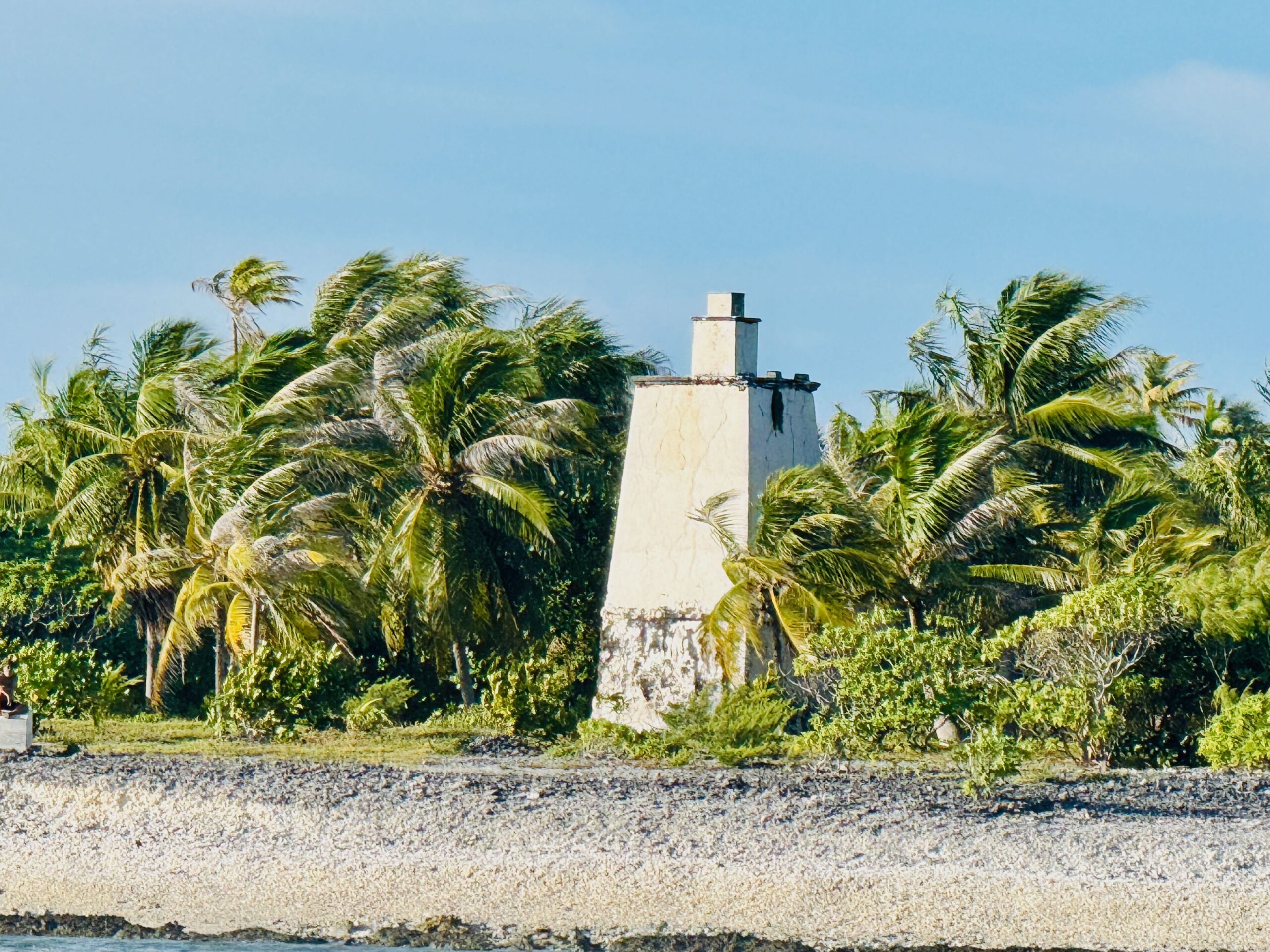 Rangroa Tiputa Lighthouse