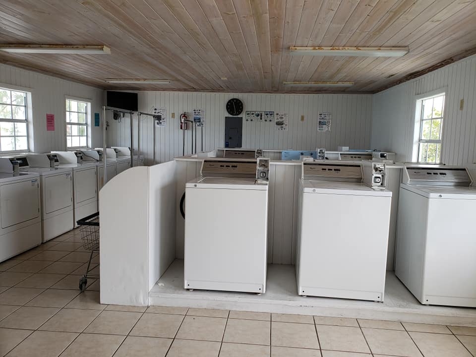 Black Point, Great Guana Cay—Rockside Laundry