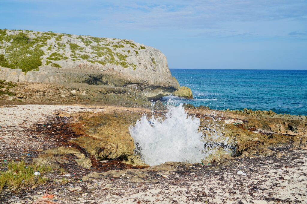 Black Point, Great Guana Cay—Nismo's Blowhole