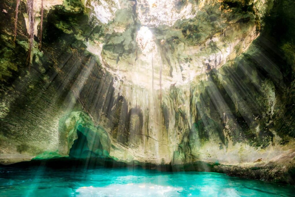 Staniel Cay's Thunderball Grotto